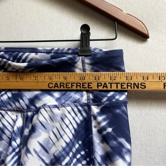 Joe Fresh Blue Tie-Dye Activewear Set Women’s Workout Crop Top & Shorts Sz S - Picture 10 of 11